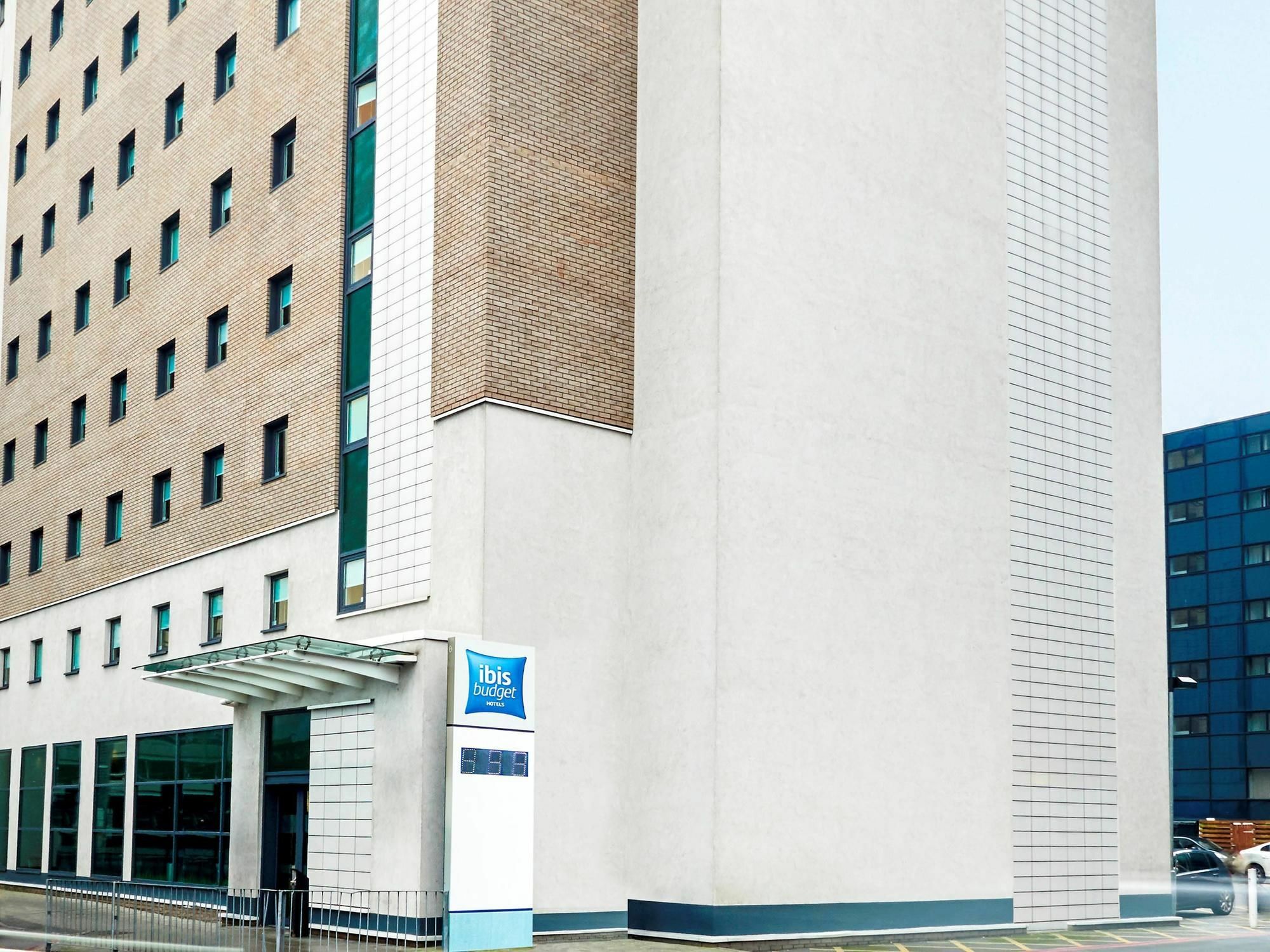 Ibis Budget Birmingham Airport Terminal Building - Nec Бекенхил Екстериор снимка